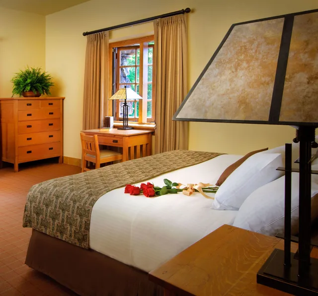 Deluxe, King Bed, Mountain View, The Omni Grove Park Inn 3/5