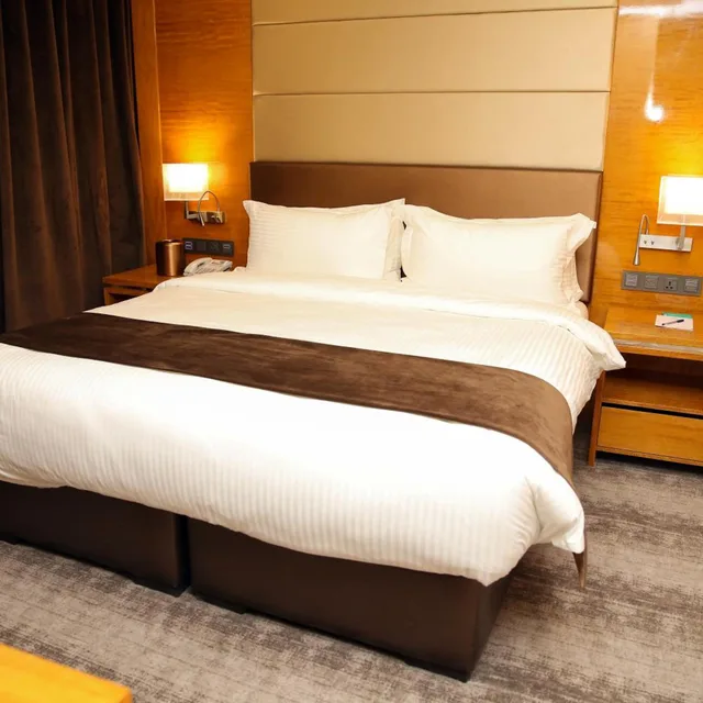 جناح تنفيذي، Gloria Hotel 2/6