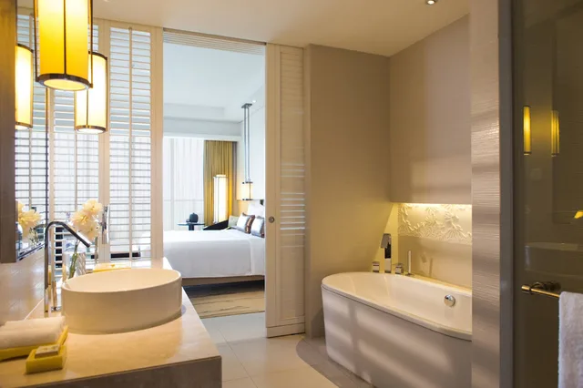 جناح غراند بإطلالة على البحر بغرفة نوم واحدة، Renaissance Sanya Resort and Spa 5/6