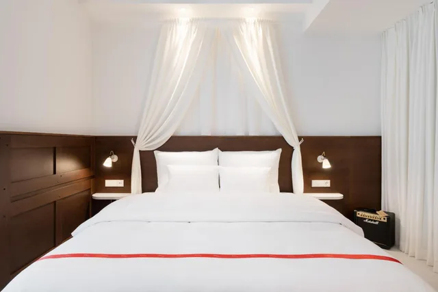 غرفة بسرير كوين وسرير فردي، Ruby Rosi Hotel Munich 2/4