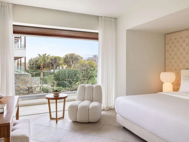 غرفة سوبيريور بإطلالة على الحديقة، Amirandes, A Resort to Live 4/10