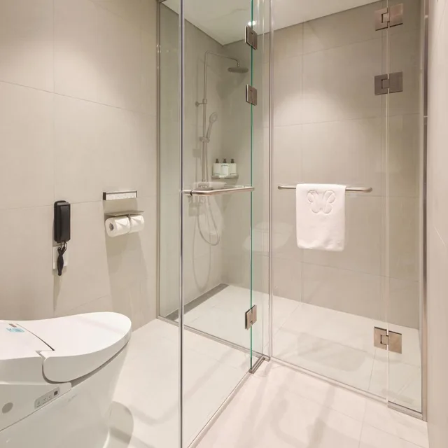 Premier, Family, Twin Beds, Stanford Hotel Myeongdong 5/6
