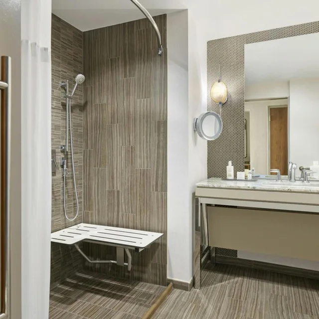 غرفة بسريرين كوين بإطلالة على المدينة في طابق مرتفع، JW MARRIOTT AUSTIN 10/18