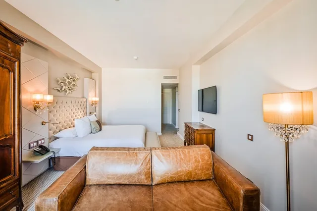 Riviera, Suite, 2 King Beds, Partial Sea View, GRAND HOTEL DES SABLETTES PLAGE, CURIO COLLECTION BY HILTON 6/9