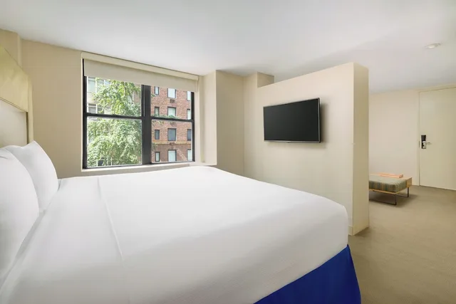 Junior Suite, Penthouse Suite, Queen Bed، The Shoreham Hotel 1/4
