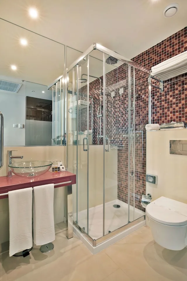 غرفة تنفيذية ثلاثية بسرير مزدوج مع أريكة، Turim Terreiro Do Paco Hotel 2/2