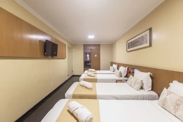 غرفة تنفيذية بسرير مزدوج وسرير فردي، Amuarama Hotel 1/10