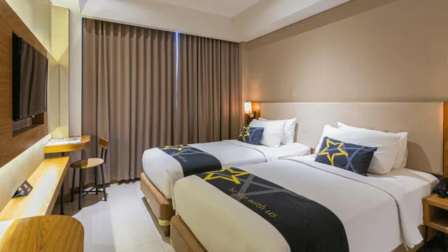 غرفة سوبيريور بسريرين منفصلين، Yellow Star Ambarukmo Hotel 4/10