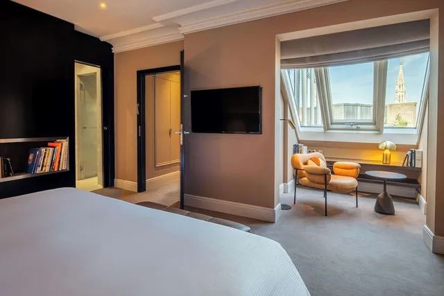 Presidential, Suite, Double Bed, Hilton Brussels Grand Place 2/7