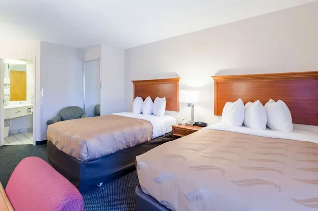 Upgrade, 2 Queen Beds, Quality Inn Lynchburg Near University 2/2