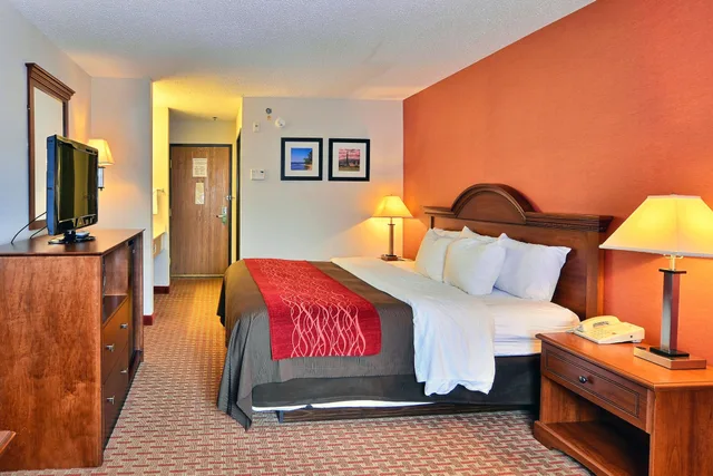 غرفة قياسية بسرير كينج، Quality Inn East Liverpool - Calcutta 6/10