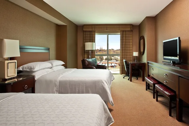 غرفة ديلوكس بسريرين مزدوجين، Sheraton Sioux Falls Convention Center 1/3