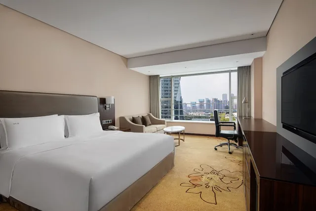 غرفة بريميوم بسرير كينج، Holiday Inn Chengdu West Century City 4/8