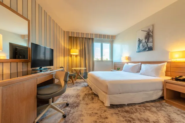 غرفة قياسية بسرير كينج، HOLIDAY INN RESORT NICE - PORT SAINT LAURENT 9/10