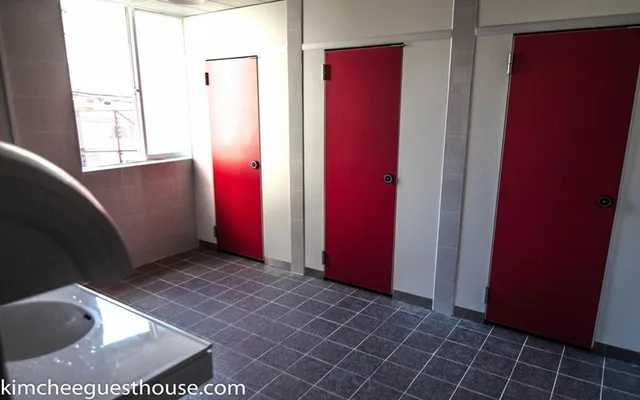 سكن مشترك بأربعة أسرّة للنساء، Kimchee Busan Downtown Guesthouse 3/3