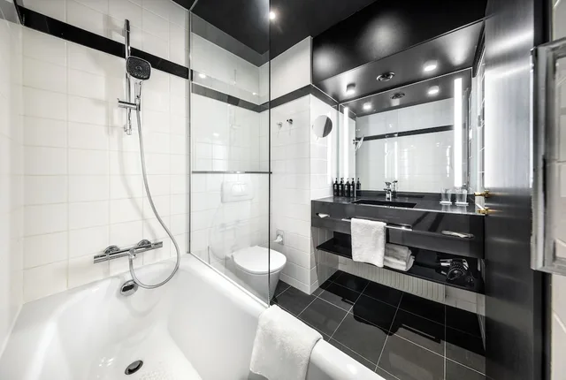 غرفة حصرية بسرير مزدوج، Vienna House by Wyndham Diplomat Prague 4/4