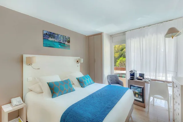 غرفة كومفورت بسرير كوين بشرفة، Best Western Plus La Rade 2/6