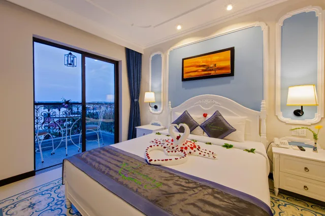 غرفة ديلوكس بسرير مزدوج بشرفة، Hoi An Rosemary Boutique Hotel And Spa 2/2