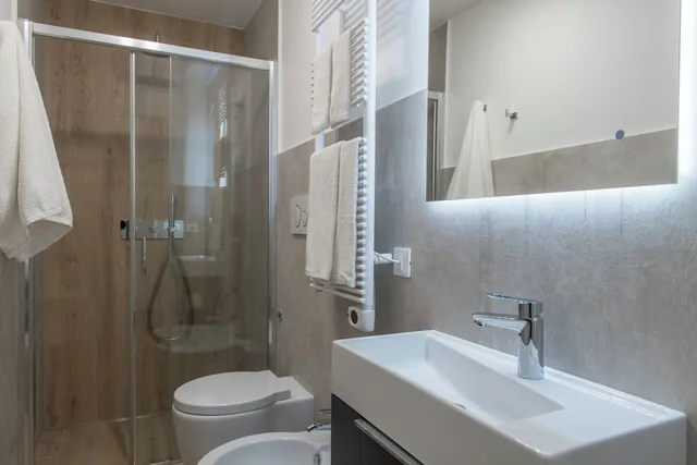 شقة بسرير كوين، Albergo Marin 2/3