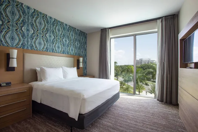 جناح بسرير كينج بغرفتي نوم، Residence Inn by Marriott Palm Beach Gardens 3/10