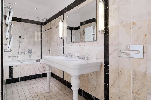 غرفة ديلوكس بسرير كينج، Le Meridien Grand Hotel Nurnberg 7/9