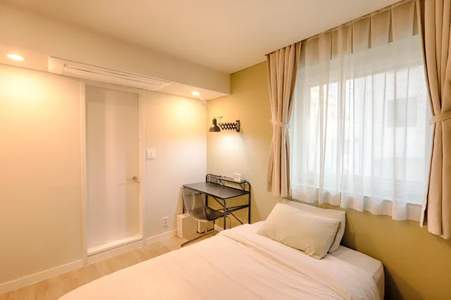 غرفة مفردة، Upflo Hostel 1/1