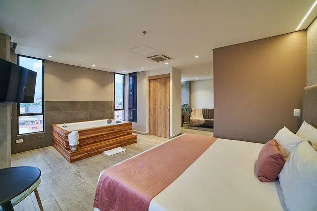 Tower, Superior, Studio, Suite, Hot Tub, Eutopiq Hotel 2/8