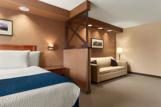 جناح جونيور بسرير كينج، Days Inn and Suites By Wyndham Brandon 1/3