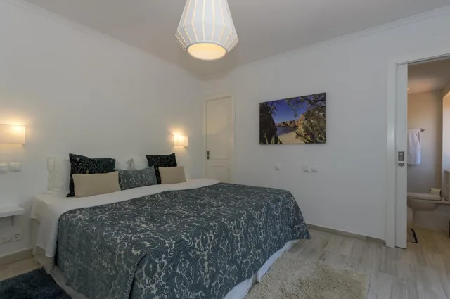 فيلا بـ4 غرف نوم بمسبح خاص، Rocha Brava Village Resort 2/10