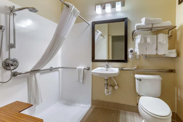 غرفة بسرير كينج، Comfort Inn & Suites North Tucson Marana 5/5