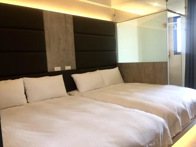 غرفة عائلية بسريرين مزدوجين، JOY INN 1/2