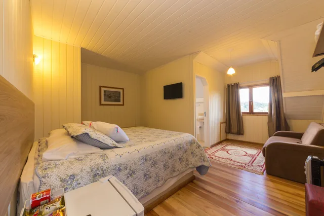 Superior, Suite, King Bed, Mountain View, Villa Hegus 3/10