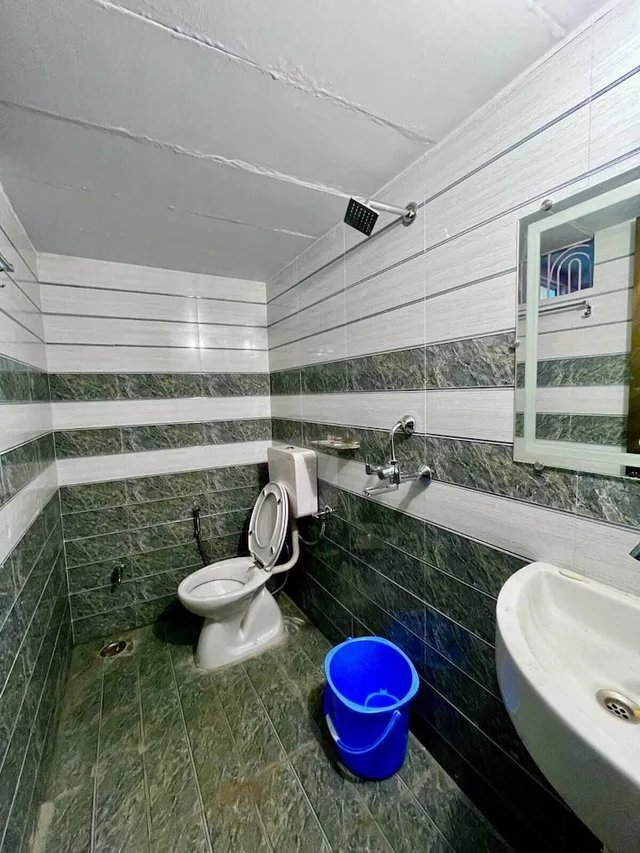 غرفة بسرير كينج، Trilok Residency 8/8
