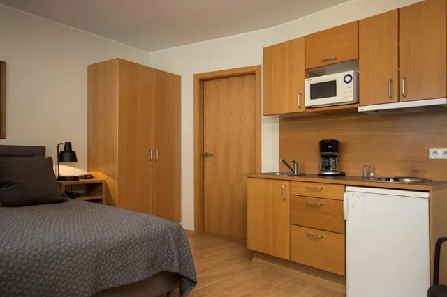 Studio Apartment, Hotel Fron 3/4