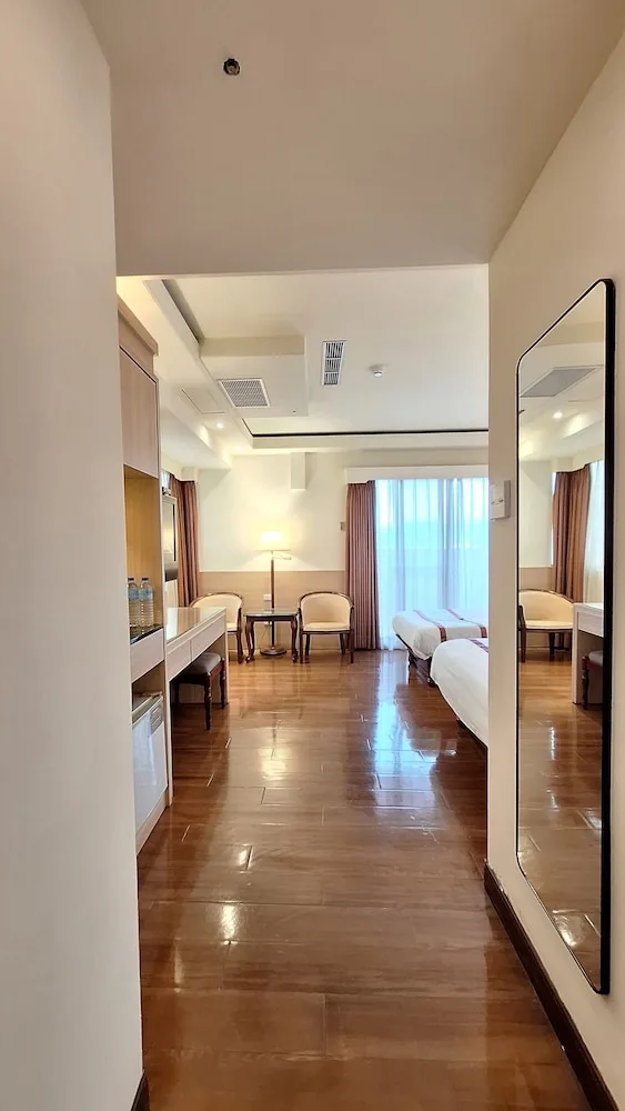 غرفة قياسية ثلاثية بسرير مزدوج وسرير فردي، Cheng Pao Hotel 6/10