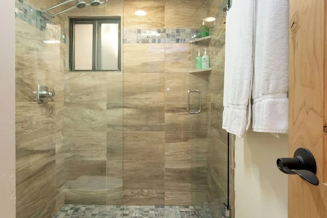 1 Bedroom, Platinum, Queen Bed، Antlers at Vail 3/3