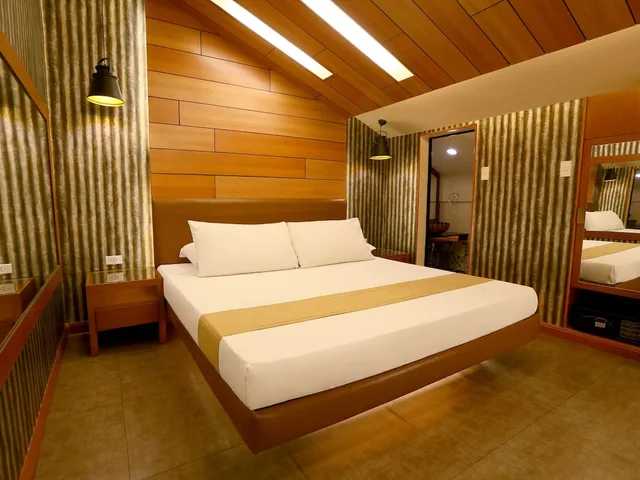 جناح بسرير كوين، Hotel Ava Malate, Manila 1/10