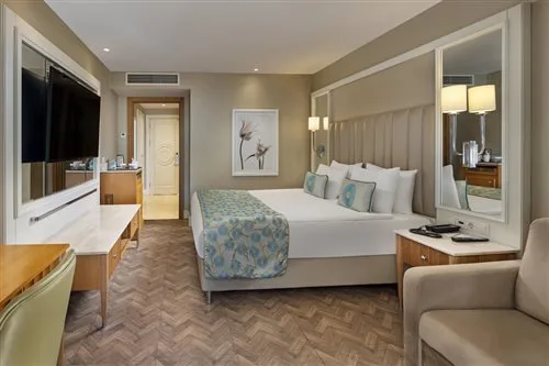 Room, Double Bed, Lateral Side Sea View, Titanic Deluxe Lara 1/1