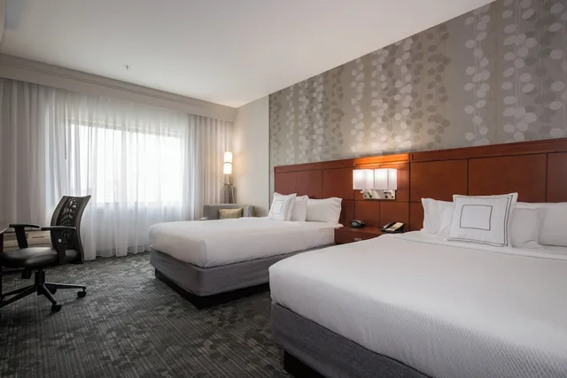 Room, 2 Queen Beds, Courtyard Marriott Charlotte Concord 1/6