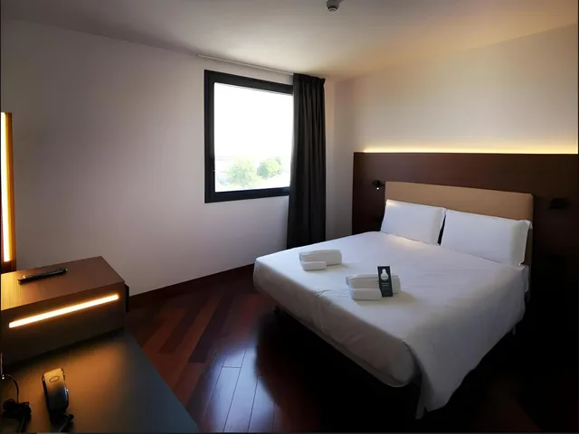 Standard, 2 Double Beds, B&B Hotel Sassuolo 1/1