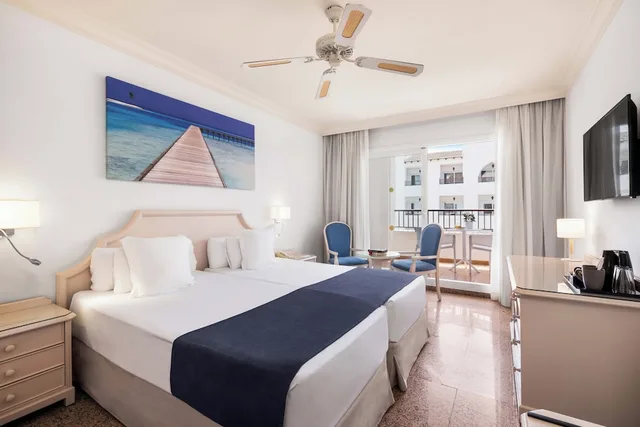 غرفة بسريرين منفصلين، Hotel Mac Puerto Marina 2/7