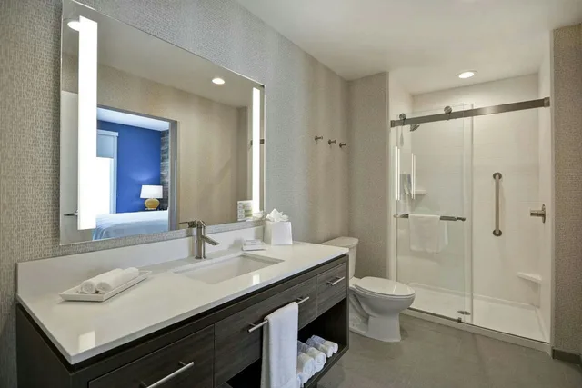 جناح بسريرين كوين بغرفة نوم واحدة، Home2 Suites Troy Oh 3/5