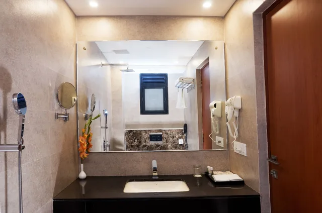 غرفة ديلوكس بسرير كوين، Hotel Amalfi Grand 5/5