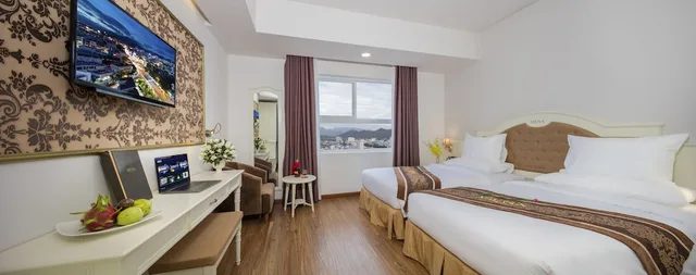 Superior, Queen Bed, Isena Nha Trang Hotel 5/10