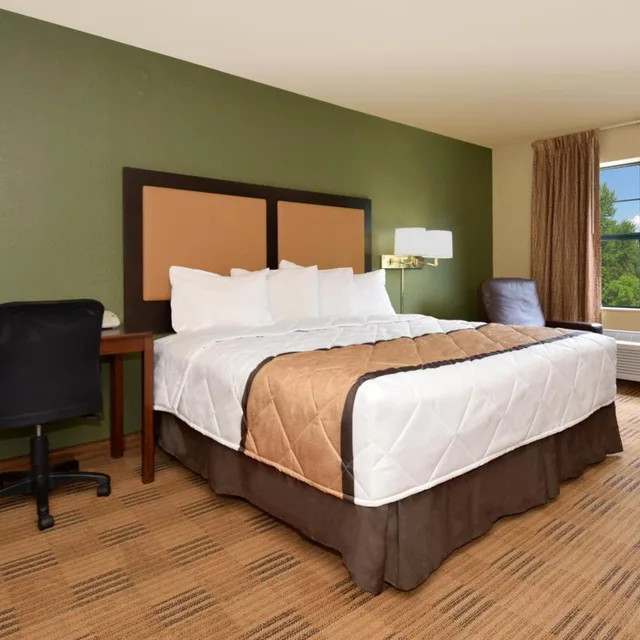 Studio, King Bed, Extended Studio Hotel Suites Los Angeles San Dimas 3/10
