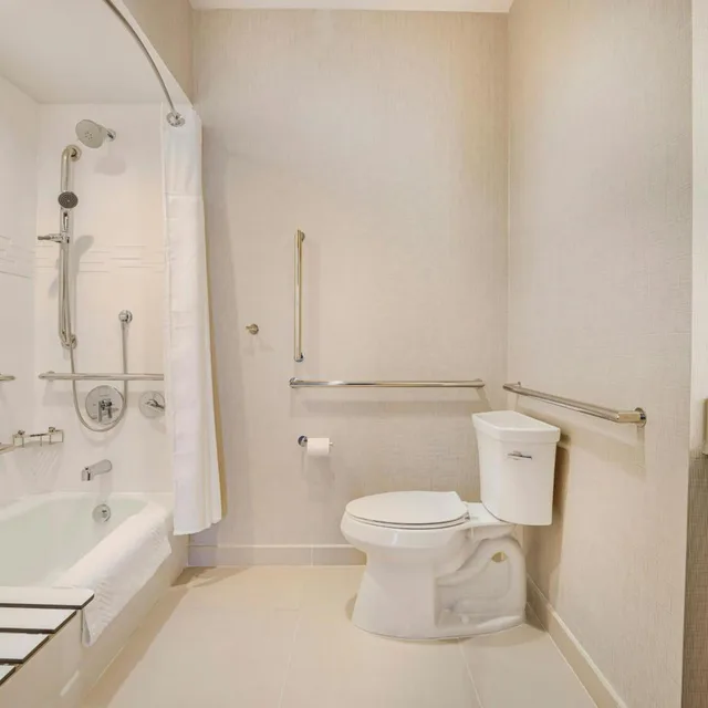 استوديو بسرير كينج مع أريكة بحوض استحمام لذوي الإعاقة، Residence Inn Nashville Metro Center 3/4