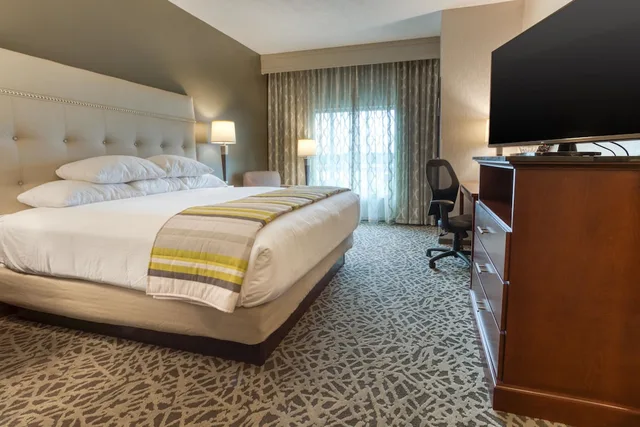 غرفة ديلوكس بسرير كينج لذوي الإعاقة، Drury Inn & Suites Columbus Polaris 1/8