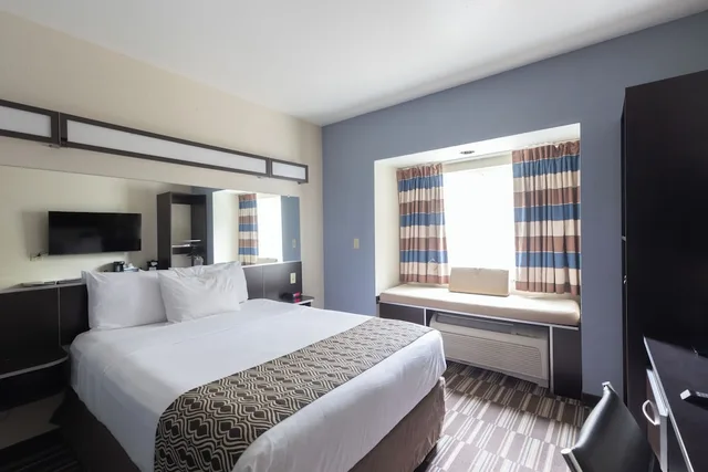 غرفة قياسية بسرير كوين لذوي الإعاقة، Microtel Inn & Suites By Wyndham Waynesburg 5/10