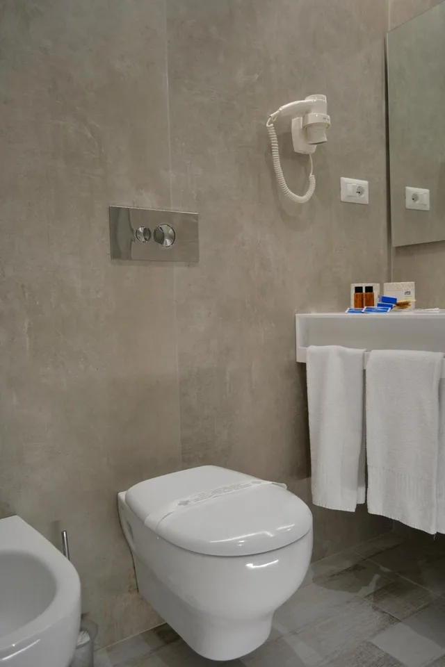 غرفة رباعية بإطلالة على البحر، Hotel Puntaquattroventi 6/7