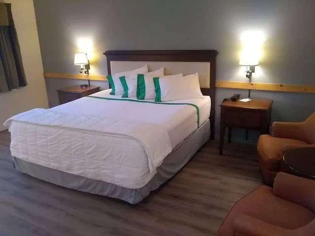 غرفة بريميوم بسرير كينج، Guesthouse Enumclaw 4/7